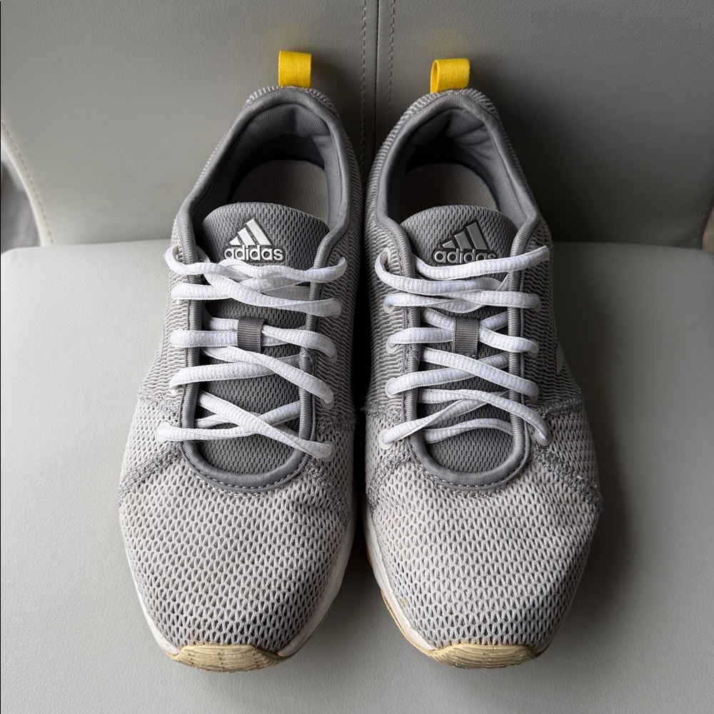 Adidas cloudfoam Light Gray Mesh Running Shoes with Yellow Heel Tabs Size 7